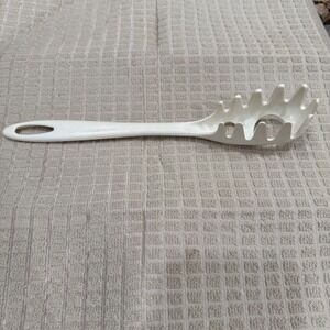 Ensar Corp White Plastic Spaghetti Server Spoon Made in USA Kitchen Utensil